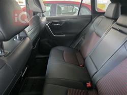 تۆیۆتا ڕاڤ 4